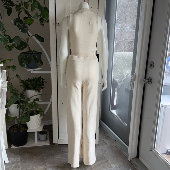 Forever 21 Elegant Cream Sleeveless 2 pc matching set NWOT - Picture 5 of 15